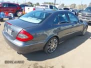 ✅ 2007 Mercedes-Benz E 350 • VIN: WDBUF56X47B076738 • Lot: 43375772. Wystawiony na IAAI z przebiegiem 325 084 mil. Bezpłatny archiwum sprzedaży aukcyjnych z USA i szczegółowy raport historii pojazdu na DreamBid. Zdjęcie 4.