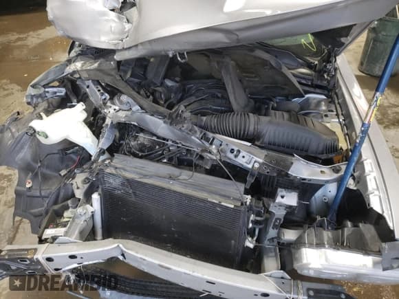 ✅ 2014 Dodge Challenger SXT • VIN: 2C3CDYAG1EH181709 • Lot: 77967864. Wystawiony na Copart z przebiegiem Nie podano. Bezpłatny archiwum sprzedaży aukcyjnych z USA i szczegółowy raport historii pojazdu na DreamBid. Zdjęcie 11.