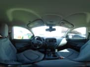 ✅ 2019 Chevrolet Colorado 2WD Work Truck • VIN: 1GCGSBEA5K1340098 • Lot: 43481894. Wystawiony na IAAI z przebiegiem 119 672 mil. Bezpłatny archiwum sprzedaży aukcyjnych z USA i szczegółowy raport historii pojazdu na DreamBid. Zdjęcie 18.