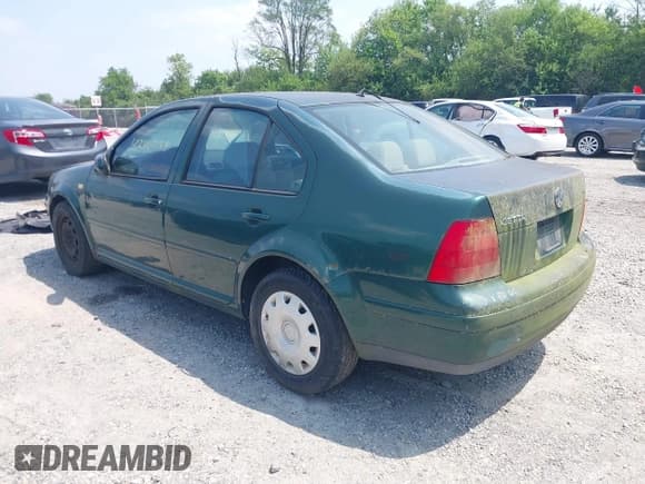 ✅ 1999 Volkswagen Jetta GL • VIN: 3VWRF29M6XM062675 • Lot: 42885184. Listed on IAAI with 197,384 mi. Free auction sales archive from the USA and detailed vehicle history report at DreamBid. Image 3.
