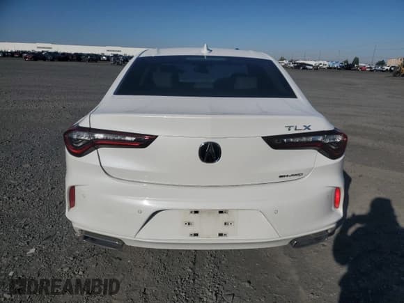 ✅ 2021 Acura TLX Technology • VIN: 19UUB6F48MA011628 • Lot: 81583505. Listed on Copart with 33,709 mi. Free auction sales archive from the USA and detailed vehicle history report at DreamBid. Image 6.