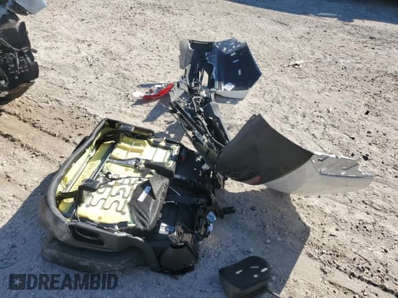 ✅ 2023 Hyundai Tucson Limited • VIN: 5NMJE3AE5PH181818 • Lot: 80778304. Wystawiony na Copart z przebiegiem 28 519 mil. Bezpłatny archiwum sprzedaży aukcyjnych z USA i szczegółowy raport historii pojazdu na DreamBid. Zdjęcie 13.