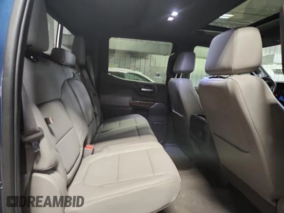 ✅ 2019 Chevrolet Silverado 1500 RST • VIN: 1GCUYEED4KZ340396 • Лот: 81924935. Опубликован ранее на Copart с пробегом 57 812 миль. Бесплатный доступ к архиву аукционных продаж из США и подробный отчёт об истории автомобиля на DreamBid. Изображение 10.