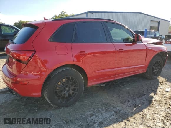 ✅ 2015 Audi SQ5 Premium Plus • VIN: WA1CGAFP1FA138923 • Лот: 80034095. Опубликован ранее на Copart с пробегом 121 031 миль. Бесплатный доступ к архиву аукционных продаж из США и подробный отчёт об истории автомобиля на DreamBid. Изображение 3.