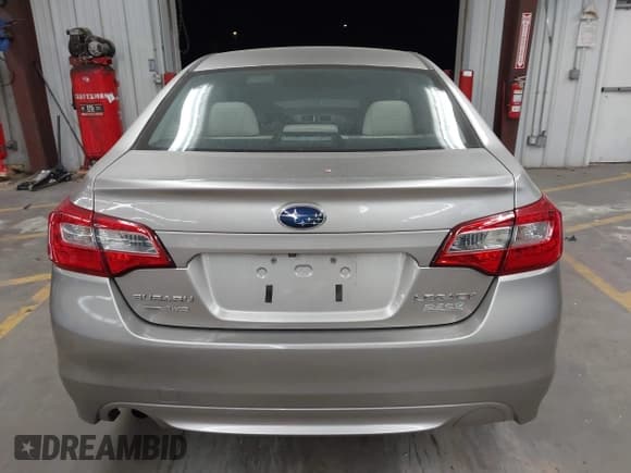 ✅ 2015 Subaru Legacy 2.5i • VIN: 4S3BNAA61F3041506 • Лот: 43561845. Опубликован ранее на IAAI с пробегом 95 432 миль. Бесплатный доступ к архиву аукционных продаж из США и подробный отчёт об истории автомобиля на DreamBid. Изображение 16.