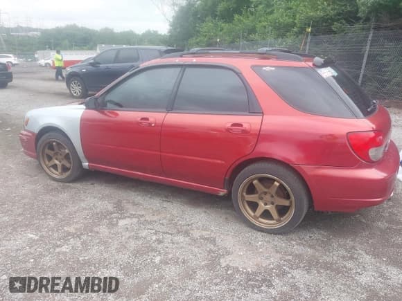 ✅ 2002 Subaru Impreza TS • VIN: JF1GG65592H809234 • Lot: 42718622. Wystawiony na IAAI z przebiegiem 158 450 mil. Bezpłatny archiwum sprzedaży aukcyjnych z USA i szczegółowy raport historii pojazdu na DreamBid. Zdjęcie 3.