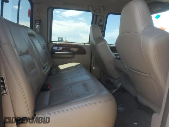 ✅ 2003 Ford F-250 XL • VIN: 1FTNW21F03EA11977 • Лот: 63687805. Опубликован ранее на Copart с пробегом 162 059 миль. Бесплатный доступ к архиву аукционных продаж из США и подробный отчёт об истории автомобиля на DreamBid. Изображение 10.