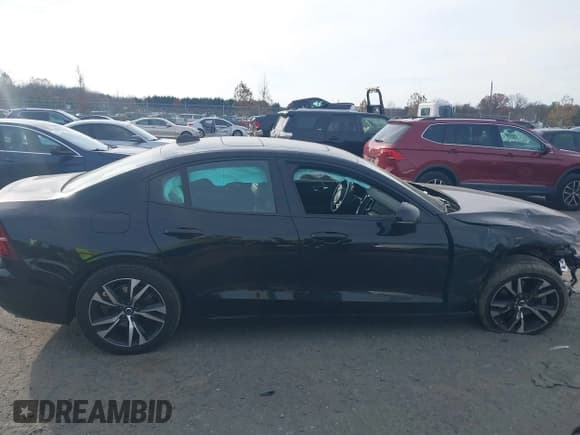 ✅ 2023 Volvo S60 Plus Dark Theme • VIN: 7JRL12TW9PG254900 • Лот: 43639917. Опубликован ранее на IAAI с пробегом 18 223 миль. Бесплатный доступ к архиву аукционных продаж из США и подробный отчёт об истории автомобиля на DreamBid. Изображение 14.