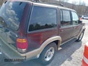 ✅ 2000 Ford Explorer Eddie Bauer • VIN: 1FMZU74E3YZA86045 • Lot: 41888885. Wystawiony na IAAI z przebiegiem 137 725 mil. Bezpłatny archiwum sprzedaży aukcyjnych z USA i szczegółowy raport historii pojazdu na DreamBid. Zdjęcie 4.