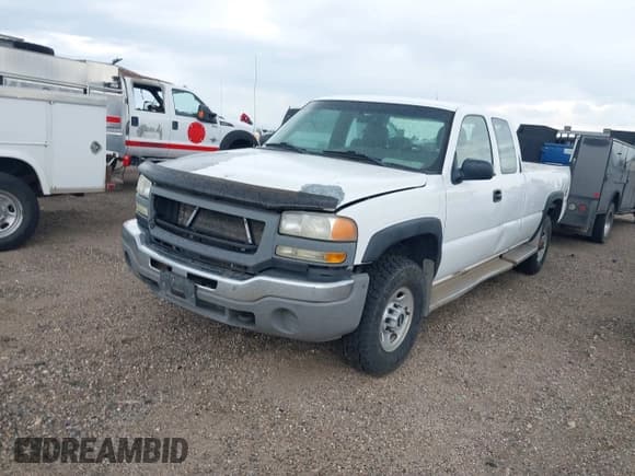 ✅ 2006 GMC Sierra 2500HD Work Truck • VIN: 1GTHK29D36E274061 • Лот: 42708643. Опубликован ранее на IAAI с пробегом 311 403 миль. Бесплатный доступ к архиву аукционных продаж из США и подробный отчёт об истории автомобиля на DreamBid. Изображение 2.