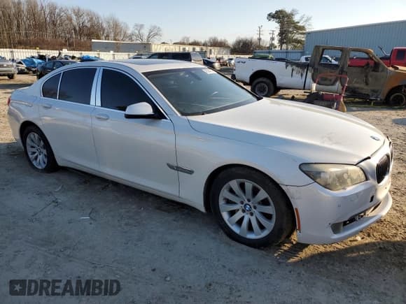 ✅ 2009 BMW 7 Series 750i • VIN: WBAKA83519CY35318 • Lot: 42594275. Listed on Copart with 189,874 mi. Free auction sales archive from the USA and detailed vehicle history report at DreamBid. Image 4.