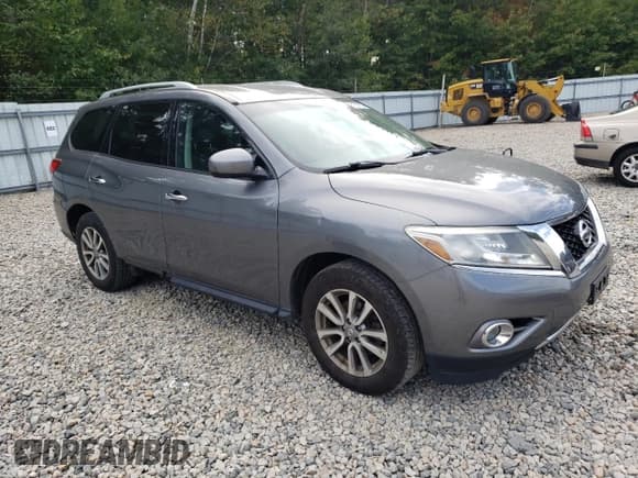 ✅ 2016 Nissan Pathfinder S • VIN: 5N1AR2MM3GC639397 • Lot: 81007675. Listed on Copart with 124,362 mi. Free auction sales archive from the USA and detailed vehicle history report at DreamBid. Image 4.