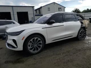 ✅ 2025 Lincoln Nautilus Reserve • VIN: 5LMPJ8KA5SJ928571 • Lot: 81819645. Wystawiony na Copart z przebiegiem Nie podano. Bezpłatny archiwum sprzedaży aukcyjnych z USA i szczegółowy raport historii pojazdu na DreamBid. Zdjęcie 1.