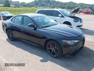 ✅ 2017 Alfa Romeo Giulia Ti • VIN: ZARFAEEN9H7562237 • Lot: 42843384. Listed on IAAI with 51,682 mi. Free auction sales archive from the USA and detailed vehicle history report at DreamBid. Image 1.