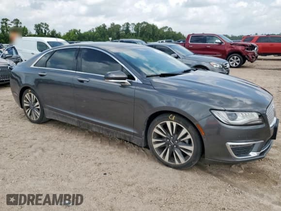 ✅ 2019 Lincoln MKZ Reserve II • VIN: 3LN6L5E94KR614523 • Lot: 62959195. Listed on Copart with 22,172 mi. Free auction sales archive from the USA and detailed vehicle history report at DreamBid. Image 4.