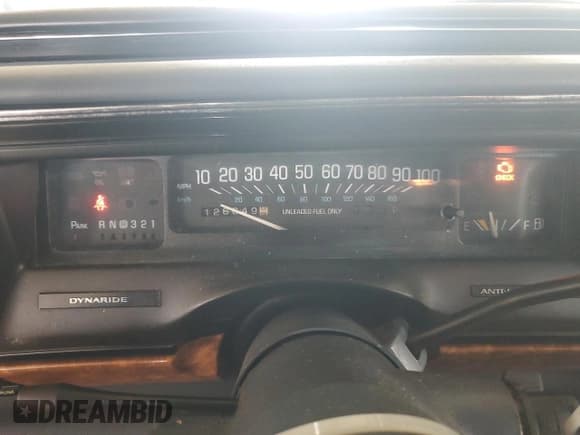 ✅ 1996 Buick Park Avenue • VIN: 1G4CW52K0TH614541 • Lot: 66868485. Wystawiony na Copart z przebiegiem 126 649 mil. Bezpłatny archiwum sprzedaży aukcyjnych z USA i szczegółowy raport historii pojazdu na DreamBid. Zdjęcie 9.