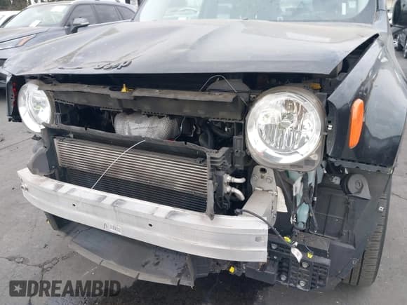 ✅ 2016 Jeep Renegade Latitude • VIN: ZACCJBBTXGPC88790 • Lot: 43686730. Listed on IAAI with 109,383 mi. Free auction sales archive from the USA and detailed vehicle history report at DreamBid. Image 18.