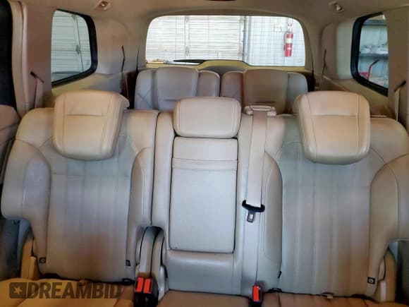 ✅ 2013 Mercedes-Benz GL 450 • VIN: 4JGDF7CE5DA180278 • Lot: 67818045. Wystawiony na Copart z przebiegiem 147 911 mil. Bezpłatny archiwum sprzedaży aukcyjnych z USA i szczegółowy raport historii pojazdu na DreamBid. Zdjęcie 10.