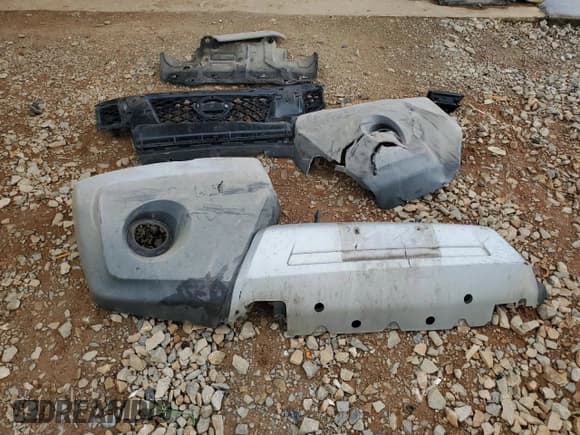 ✅ 2011 Nissan Xterra S • VIN: 5N1AN0NU3BC509577 • Lot: 64061955. Listed on Copart with 249,380 mi. Free auction sales archive from the USA and detailed vehicle history report at DreamBid. Image 13.