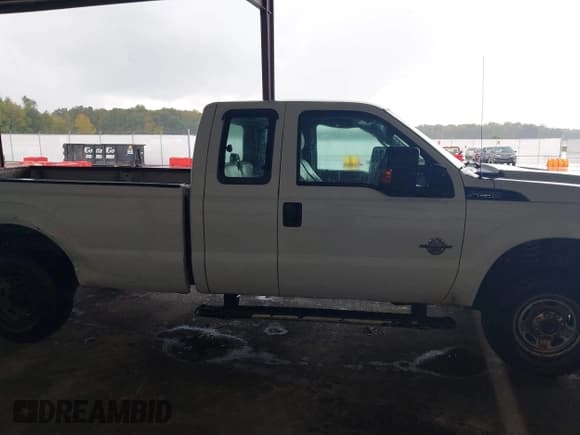 ✅ 2013 Ford F-250 XL • VIN: 1FT7X2BT8DEA72909 • Лот: 40424932. Опубликован ранее на IAAI с пробегом 392 409 миль. Бесплатный доступ к архиву аукционных продаж из США и подробный отчёт об истории автомобиля на DreamBid. Изображение 13.