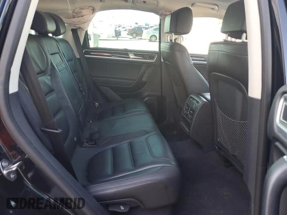 ✅ 2015 Volkswagen Touareg Executive • VIN: WVGEP9BP3FD003102 • Lot: 73227624. Listed on Copart with Not provided. Free auction sales archive from the USA and detailed vehicle history report at DreamBid. Image 11.