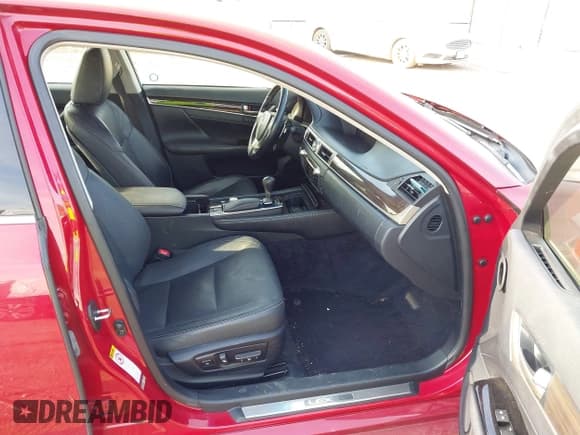 ✅ 2013 Lexus GS 450h • VIN: JTHBS1BL7D5001928 • Lot: 43208639. Wystawiony na IAAI z przebiegiem 141 366 mil. Bezpłatny archiwum sprzedaży aukcyjnych z USA i szczegółowy raport historii pojazdu na DreamBid. Zdjęcie 5.