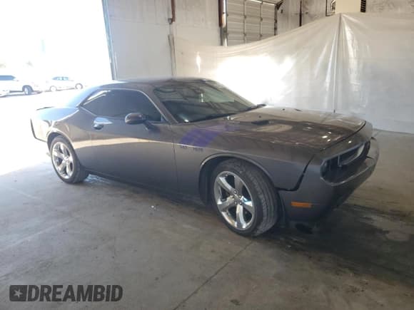 ✅ 2014 Dodge Challenger R/T Plus • VIN: 2C3CDYBT9EH302210 • Лот: 84465685. Опубликован ранее на Copart с пробегом 72 626 миль. Бесплатный доступ к архиву аукционных продаж из США и подробный отчёт об истории автомобиля на DreamBid. Изображение 4.