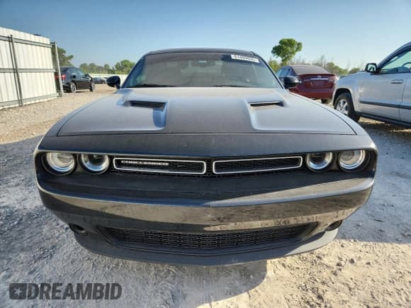 ✅ 2018 Dodge Challenger SXT Plus • VIN: 2C3CDZAG8JH131616 • Lot: 61489935. Wystawiony na Copart z przebiegiem 137 475 mil. Bezpłatny archiwum sprzedaży aukcyjnych z USA i szczegółowy raport historii pojazdu na DreamBid. Zdjęcie 5.