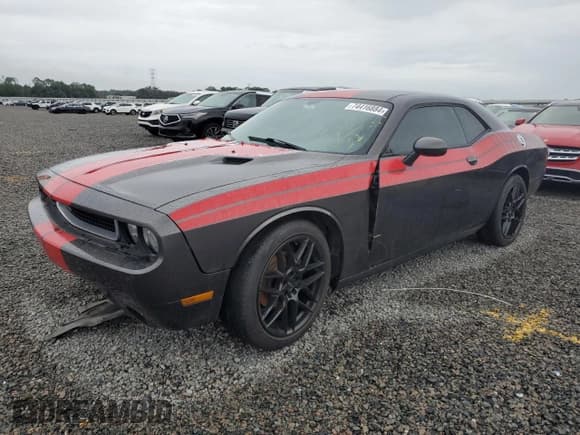 ✅ 2013 Dodge Challenger SXT • VIN: 2C3CDYAG1DH607591 • Lot: 74416884. Wystawiony na Copart z przebiegiem Nie podano. Bezpłatny archiwum sprzedaży aukcyjnych z USA i szczegółowy raport historii pojazdu na DreamBid. Zdjęcie 1.