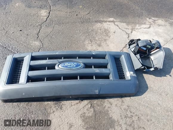 ✅ 2010 Ford Econoline Passenger XL • VIN: 1FBSS3BLXADA00601 • Лот: 42957799. Опубликован ранее на IAAI с пробегом 130 379 миль. Бесплатный доступ к архиву аукционных продаж из США и подробный отчёт об истории автомобиля на DreamBid. Изображение 12.