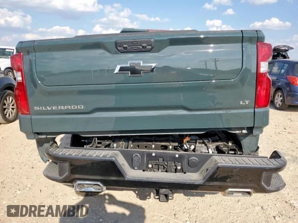 ✅ 2025 Chevrolet Silverado 1500 LT Trail Boss • VIN: 3GCUKFE85SG336657 • Lot: 84893195. Wystawiony na Copart z przebiegiem 4 990 mil. Bezpłatny archiwum sprzedaży aukcyjnych z USA i szczegółowy raport historii pojazdu na DreamBid. Zdjęcie 6.