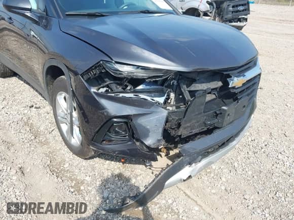 2021 Chevrolet Blazer LT z VIN 3GNKBHR40MS566821, wystawiony jako IAAI lot #42769208 z przebiegiem 31 904 mil mil oraz . Historia ofert i sprzedaży dostępna na DreamBid. Obrazek 6.