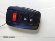 ✅ 2022 Toyota RAV4 Hybrid XLE • VIN: 4T3RWRFV8NU052766 • Lot: 43836286. Wystawiony na IAAI z przebiegiem 44 609 mil. Bezpłatny archiwum sprzedaży aukcyjnych z USA i szczegółowy raport historii pojazdu na DreamBid. Zdjęcie 11.