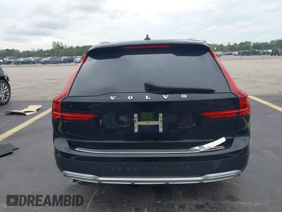 ✅ 2021 Volvo V90 • VIN: YV4A22NL0M1140964 • Лот: 43637501. Опубликован ранее на IAAI с пробегом 51 886 миль. Бесплатный доступ к архиву аукционных продаж из США и подробный отчёт об истории автомобиля на DreamBid. Изображение 16.