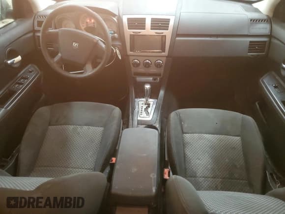 ✅ 2009 Dodge Avenger SE • VIN: 1B3LC46B59N519728 • Lot: 53103085. Wystawiony na Copart z przebiegiem 162 705 mil. Bezpłatny archiwum sprzedaży aukcyjnych z USA i szczegółowy raport historii pojazdu na DreamBid. Zdjęcie 8.