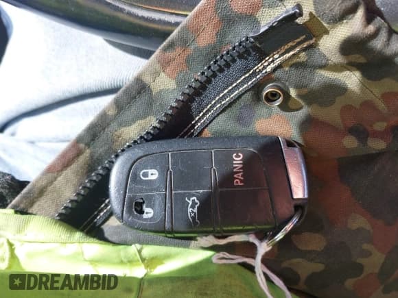 ✅ 2015 Dodge Challenger SXT • VIN: 2C3CDZAG8FH744424 • Lot: 43647980. Wystawiony na IAAI z przebiegiem 104 131 mil. Bezpłatny archiwum sprzedaży aukcyjnych z USA i szczegółowy raport historii pojazdu na DreamBid. Zdjęcie 11.