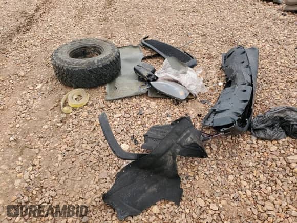 2006 Dodge 3500 SLT z VIN 3D7LX39C16G158087, wystawiony jako Copart lot #53310925 z przebiegiem 172 504 mil mil oraz Czysty tytuł • Clean title. Historia ofert i sprzedaży dostępna na DreamBid. Obrazek 14.