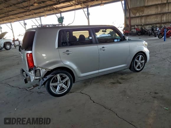 ✅ 2010 Scion xB • VIN: JTLZE4FE1A1116682 • Lot: 96391075. Wystawiony na Copart z przebiegiem 222 912 mil. Bezpłatny archiwum sprzedaży aukcyjnych z USA i szczegółowy raport historii pojazdu na DreamBid. Zdjęcie 3.
