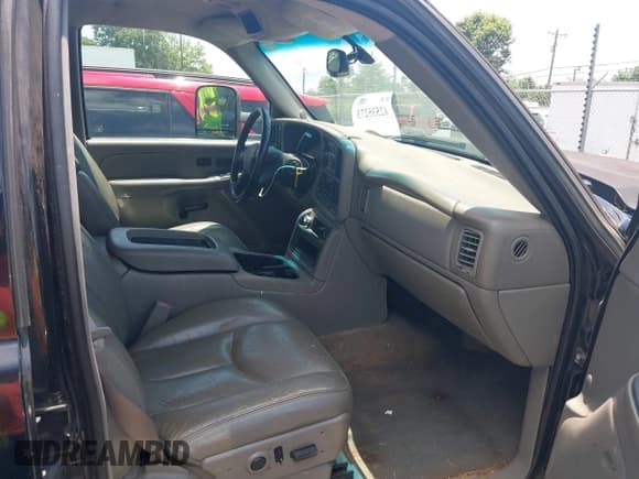 ✅ 2005 Chevrolet Silverado 2500HD LS • VIN: 1GCHK232X5F923211 • Lot: 42535273. Listed on IAAI with 416,901 mi. Free auction sales archive from the USA and detailed vehicle history report at DreamBid. Image 5.