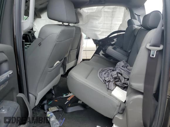 ✅ 2018 GMC Sierra 2500HD • VIN: 1GT12REY3JF226386 • Лот: 56498054. Опубликован ранее на Copart с пробегом 50 060 миль. Бесплатный доступ к архиву аукционных продаж из США и подробный отчёт об истории автомобиля на DreamBid. Изображение 10.