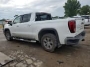 ✅ 2022 GMC Sierra 1500 SLE • VIN: 3GTPUBEK5NG552136 • Лот: 68066634. Опубликован ранее на Copart с пробегом 58 022 миль. Бесплатный доступ к архиву аукционных продаж из США и подробный отчёт об истории автомобиля на DreamBid. Изображение 2.