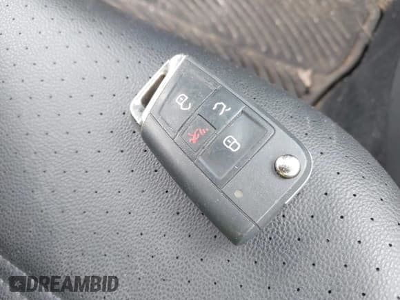 ✅ 2019 Volkswagen Golf S • VIN: 3VWH17AUXKM506457 • Lot: 42906860. Wystawiony na IAAI z przebiegiem 113 819 mil. Bezpłatny archiwum sprzedaży aukcyjnych z USA i szczegółowy raport historii pojazdu na DreamBid. Zdjęcie 11.