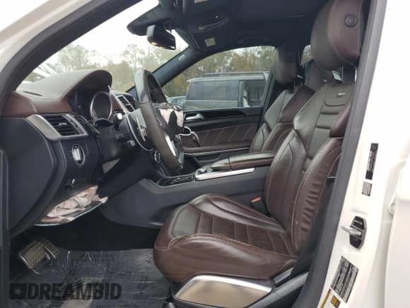 ✅ 2015 Mercedes-Benz GL 63 AMG • VIN: 4JGDF7EE7FA478072 • Lot: 82778485. Listed on Copart with 103,891 mi. Free auction sales archive from the USA and detailed vehicle history report at DreamBid. Image 7.