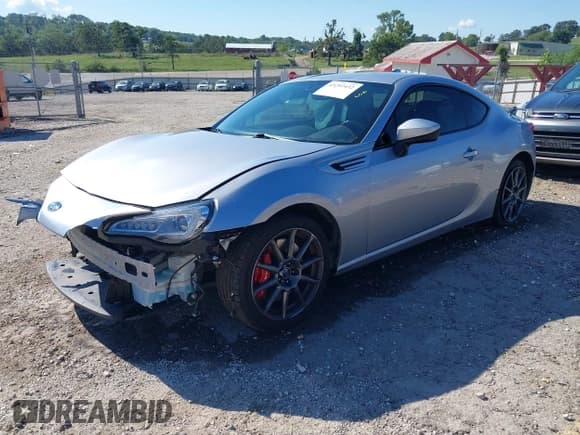 ✅ 2019 Subaru BRZ Limited • VIN: JF1ZCAC11K9601706 • Lot: 43292432. Wystawiony na IAAI z przebiegiem 60 034 mil. Bezpłatny archiwum sprzedaży aukcyjnych z USA i szczegółowy raport historii pojazdu na DreamBid. Zdjęcie 2.