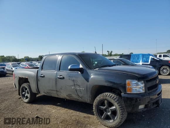 ✅ 2010 Chevrolet Silverado 1500 LTZ • VIN: 3GCRKTE38AG268104 • Лот: 70169855. Опубликован ранее на Copart с пробегом 225 319 миль. Бесплатный доступ к архиву аукционных продаж из США и подробный отчёт об истории автомобиля на DreamBid. Изображение 4.