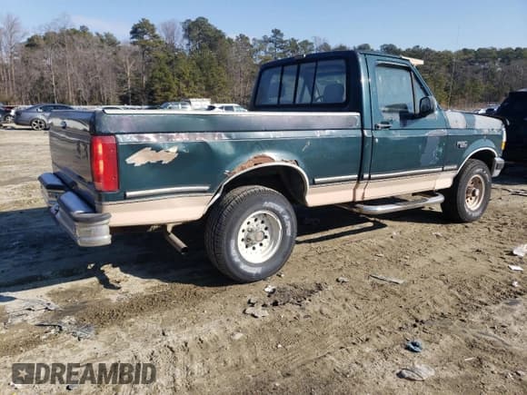 ✅ 1992 Ford F-150 • VIN: 1FTEF14N0NNA70012 • Lot: 88668695. Wystawiony na Copart z przebiegiem 141 069 mil. Bezpłatny archiwum sprzedaży aukcyjnych z USA i szczegółowy raport historii pojazdu na DreamBid. Zdjęcie 3.