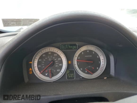 ✅ 2011 Volvo C70 • VIN: YV1672MC2BJ114322 • Lot: 67857615. Listed on Copart with 107,582 mi. Free auction sales archive from the USA and detailed vehicle history report at DreamBid. Image 9.