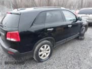 ✅ 2011 Kia Sorento LX • VIN: 5XYKTDA15BG140878 • Lot: 43786709. Wystawiony na IAAI z przebiegiem 219 812 mil. Bezpłatny archiwum sprzedaży aukcyjnych z USA i szczegółowy raport historii pojazdu na DreamBid. Zdjęcie 4.