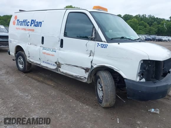 ✅ 2017 Chevrolet Express Cargo • VIN: 1GCWGAFF7H1342428 • Lot: 43061156. Listed on IAAI with 111,621 mi. Free auction sales archive from the USA and detailed vehicle history report at DreamBid. Image 1.