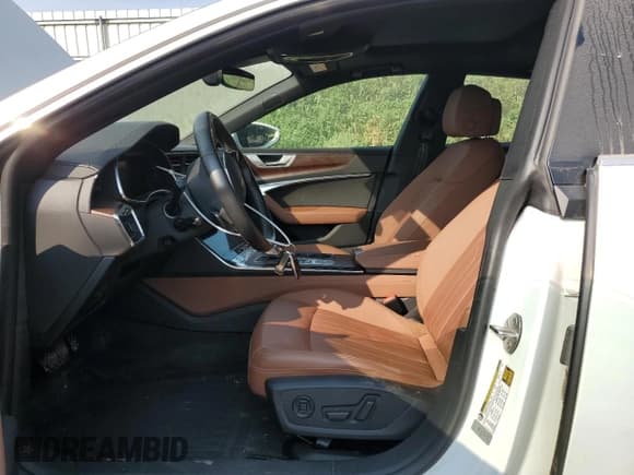 ✅ 2019 Audi A7 Premium Plus • VIN: WAUU2AF27KN094522 • Lot: 70035894. Wystawiony na Copart z przebiegiem 64 174 mil. Bezpłatny archiwum sprzedaży aukcyjnych z USA i szczegółowy raport historii pojazdu na DreamBid. Zdjęcie 7.